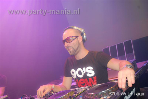 091023_070_90s_now_partymania