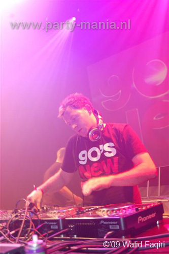 091023_073_90s_now_partymania