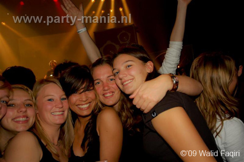 091023_078_90s_now_partymania