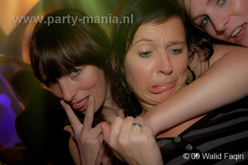 091023_090_90s_now_partymania