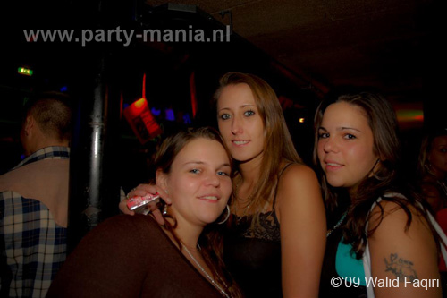 091031_002_franchise_partymania