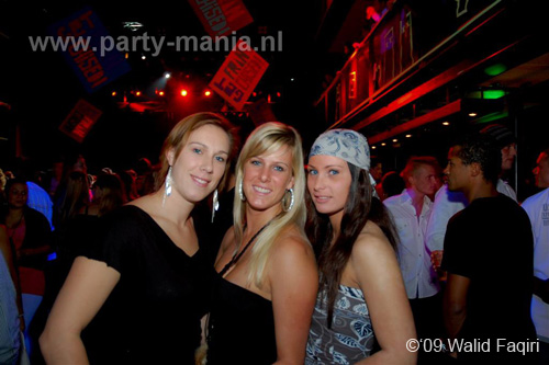 091031_003_franchise_partymania