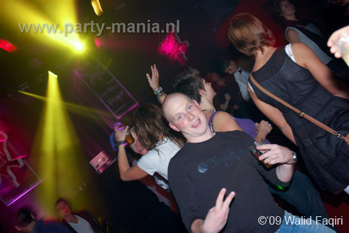 091031_118_franchise_partymania