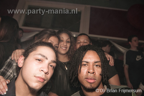 091106_054_music_victim_partymania