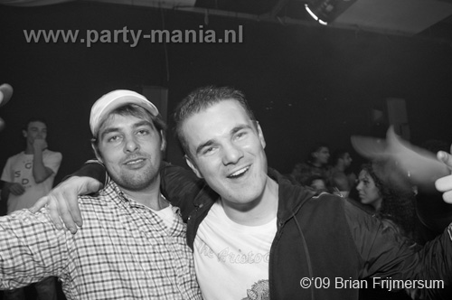 091106_058_music_victim_partymania