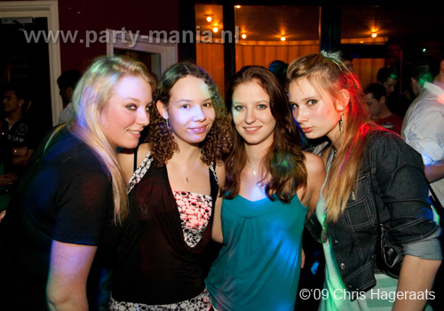 091113_020_denhaag_is_dope_partymania