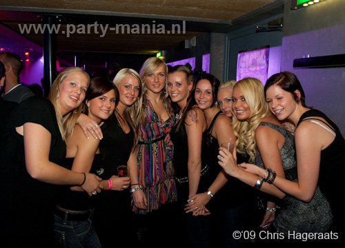 091114_100_ilovelos_partymania