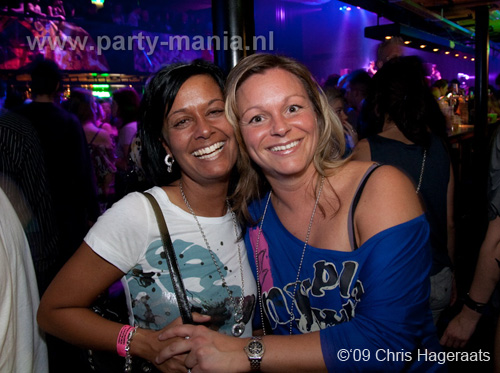 091114_124_ilovelos_partymania