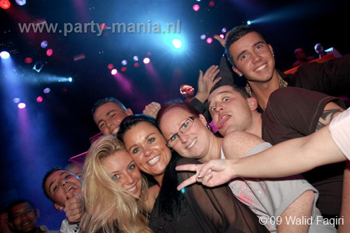 091114_028_ilovelos_partymania