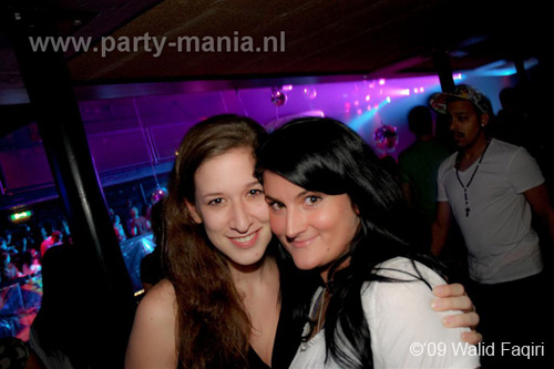 091114_041_ilovelos_partymania