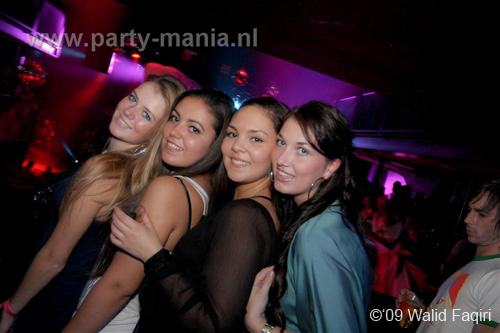 091114_044_ilovelos_partymania