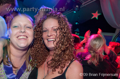 091121_011_80s_90s_partymania