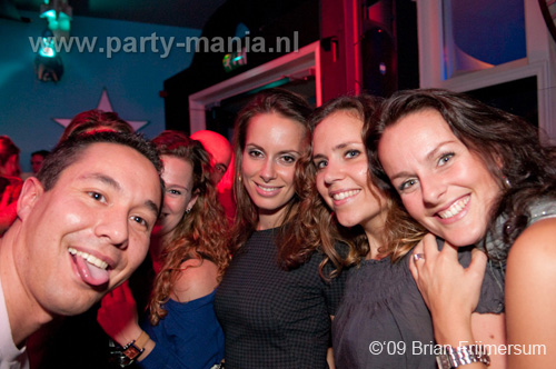 091121_012_80s_90s_partymania