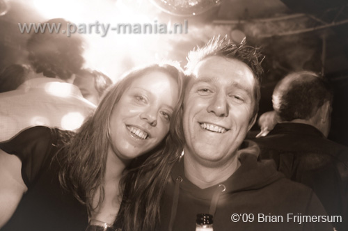 091121_035_80s_90s_partymania