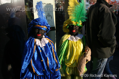 091121_001_intocht_sinterklaas_leyweg_partymania