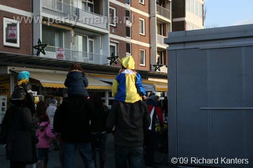 091121_003_intocht_sinterklaas_leyweg_partymania