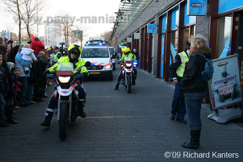 091121_004_intocht_sinterklaas_leyweg_partymania