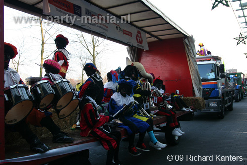 091121_006_intocht_sinterklaas_leyweg_partymania