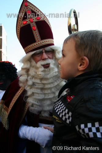 091121_033_intocht_sinterklaas_leyweg_partymania