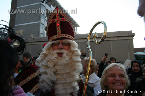 091121_035_intocht_sinterklaas_leyweg_partymania