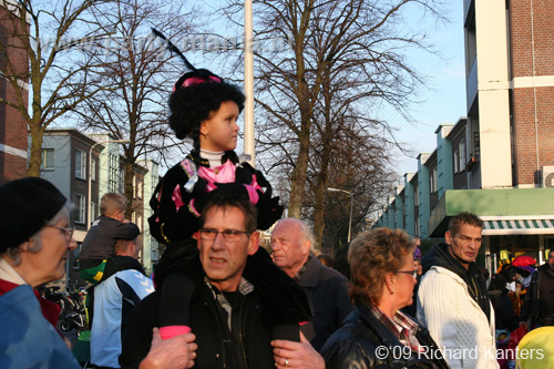 091121_039_intocht_sinterklaas_leyweg_partymania