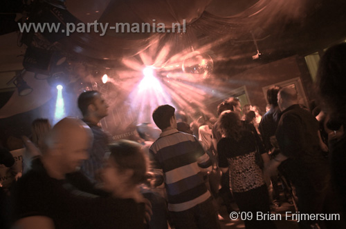 091127_032_expatation_partymania