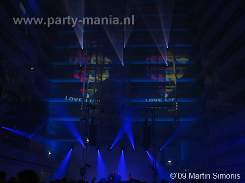 091128_142_love_life_festival_partymania