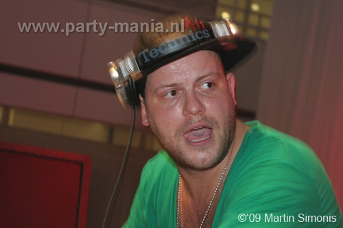 091128_151_love_life_festival_partymania