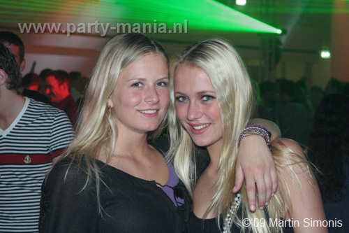 091128_162_love_life_festival_partymania