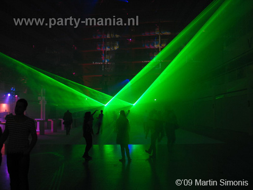 091128_170_love_life_festival_partymania