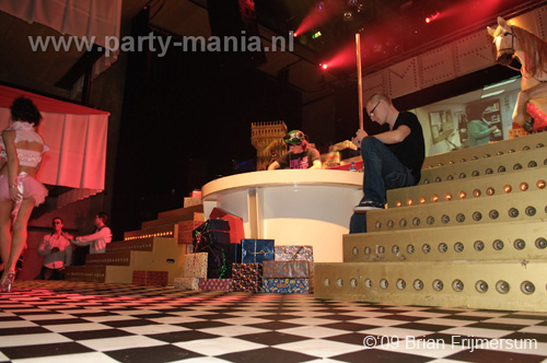 091205_005_ex_pornstar_partymania