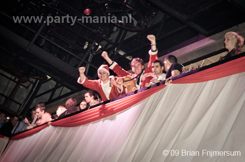 091205_093_ex_pornstar_partymania