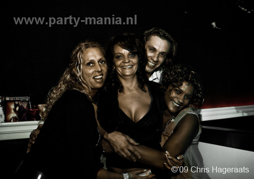 091205_020_le_paris_partymania