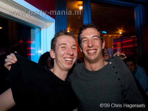 091205_035_le_paris_partymania