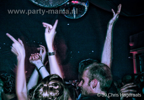 091205_048_le_paris_partymania