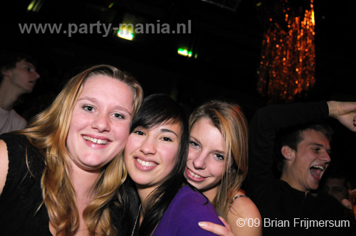 091217_101_xxlmas_party_partymania