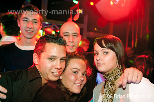 091219_017_80s_90s_partymania