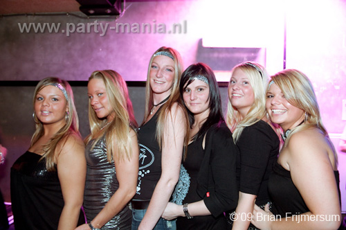 091224_009_los_partymania