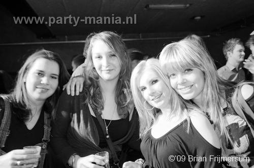 091224_024_los_partymania