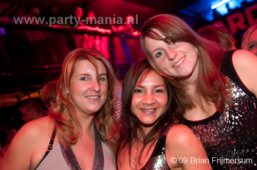 091224_029_los_partymania