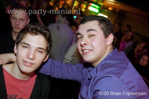 091224_041_los_partymania