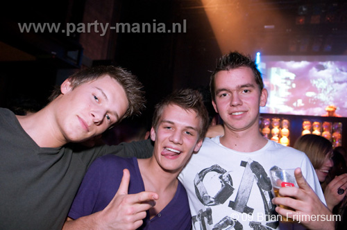 091224_048_los_partymania