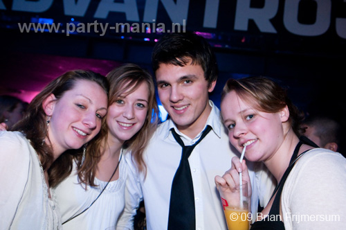 091224_050_los_partymania