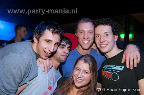 091224_054_los_partymania