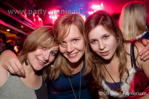 091224_058_los_partymania