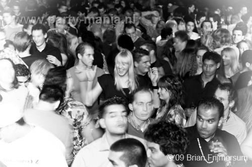 091224_077_los_partymania