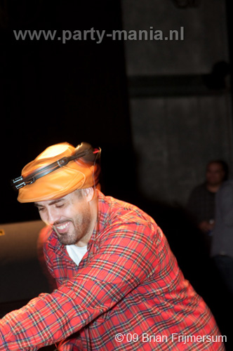 091224_078_los_partymania