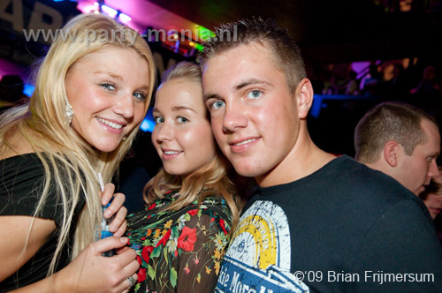 091224_096_los_partymania