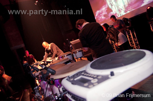 091224_099_los_partymania
