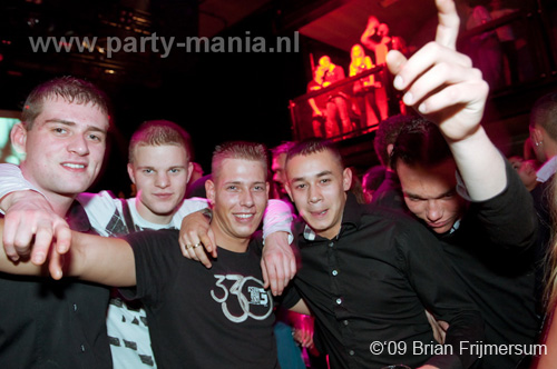 091224_105_los_partymania